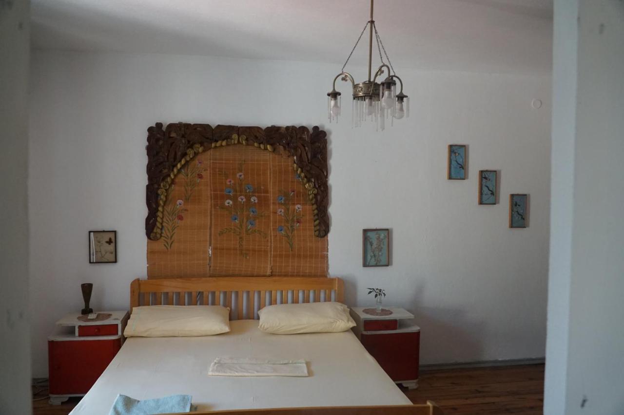 Albaniantrip Rooms And Apartments Tirana Exterior foto