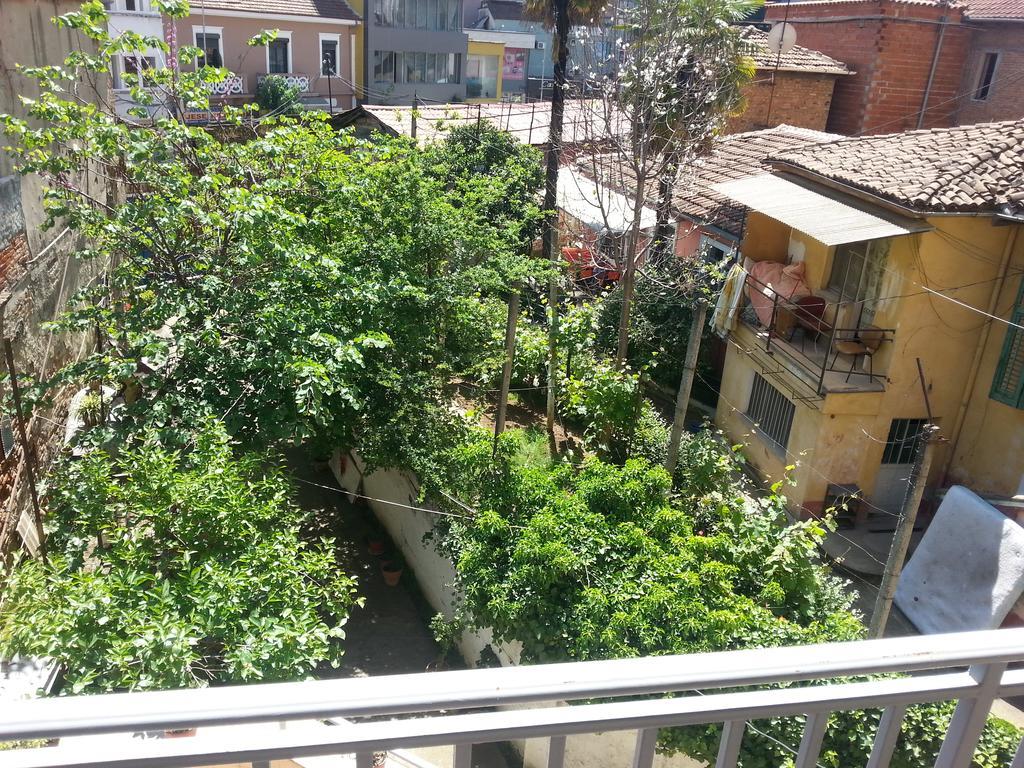 Albaniantrip Rooms And Apartments Tirana Exterior foto